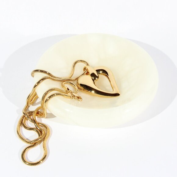 Vintage 90s Monet Gold Tone Heart Pendant Necklace - Picture 5 of 8